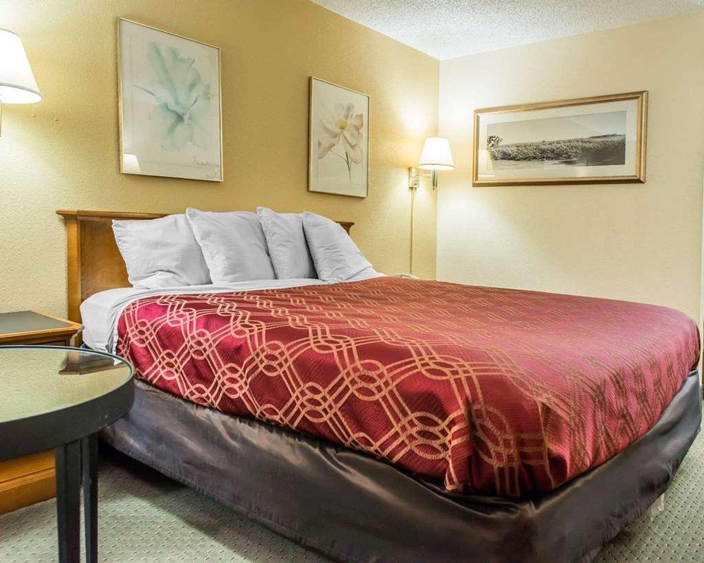 Hotel Econo 2*